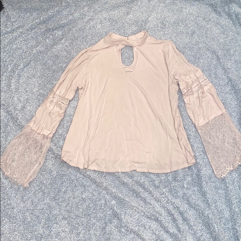 Blush top with lace sleeves